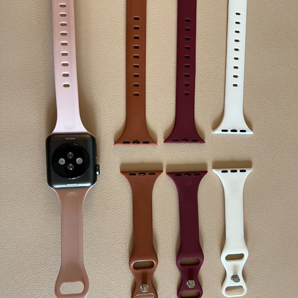 Like New - Apple Watch Series 3, 38mm Aluminum
